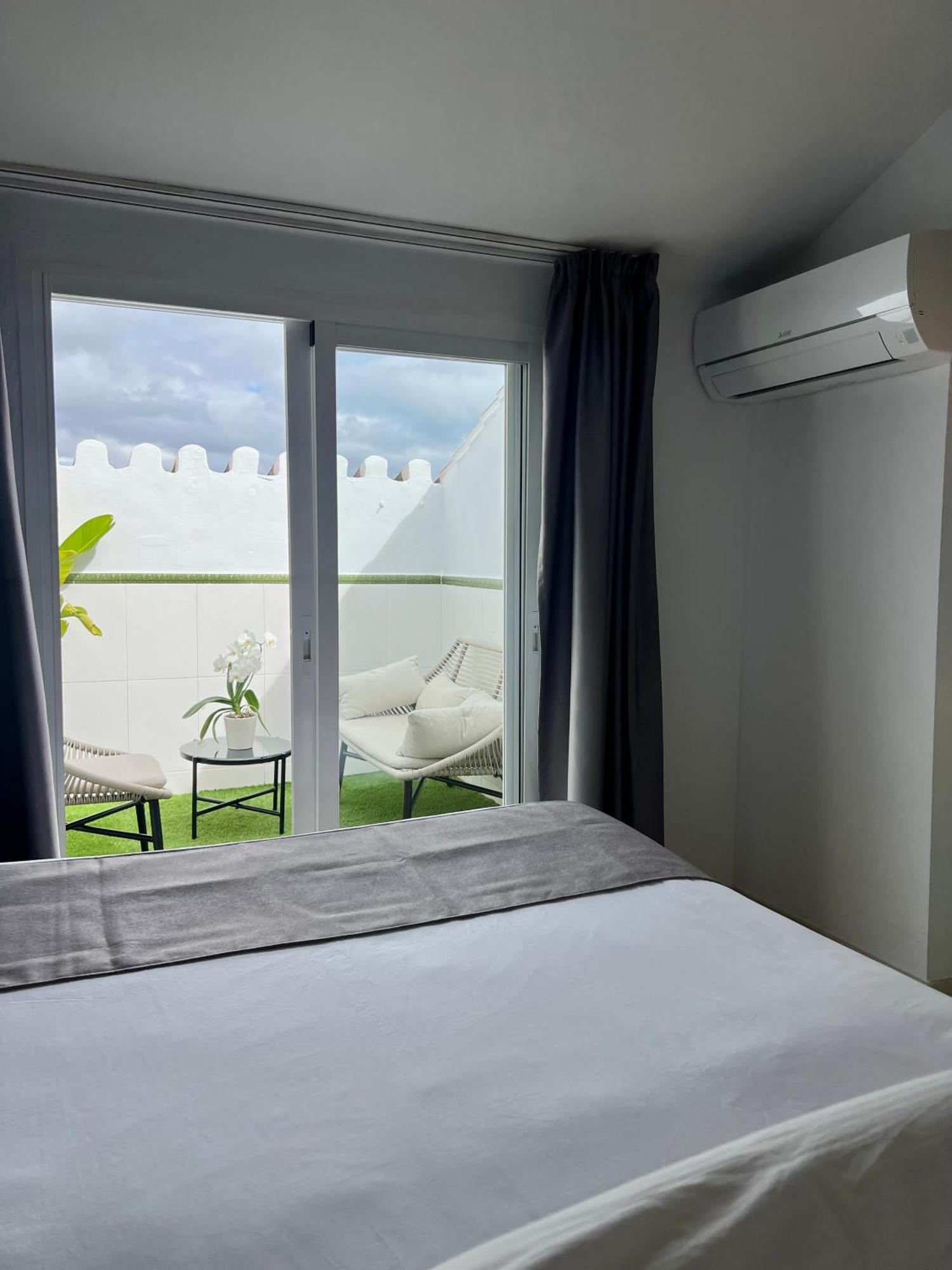 Hotel Abril Nerja Extérieur photo