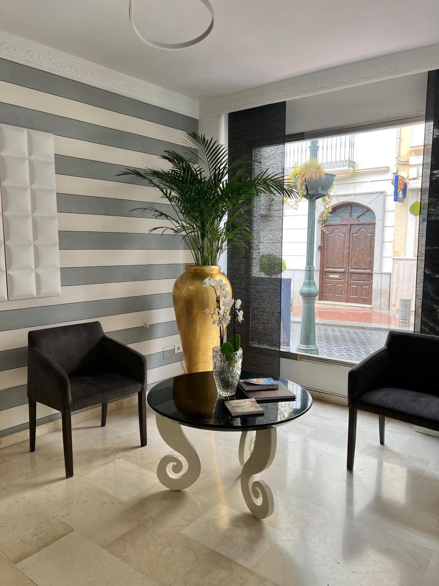 Hotel Abril Nerja Extérieur photo