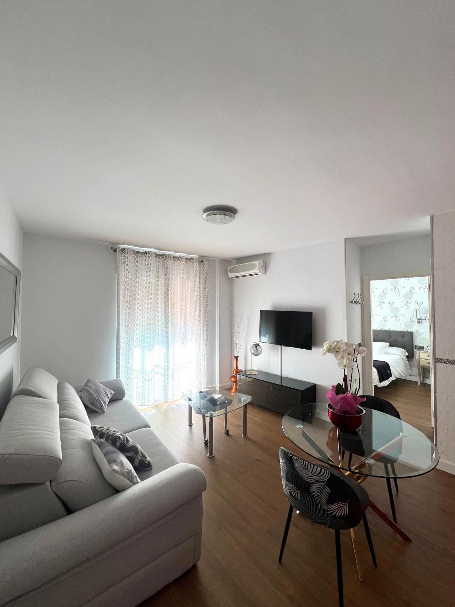 Hotel Abril Nerja Extérieur photo